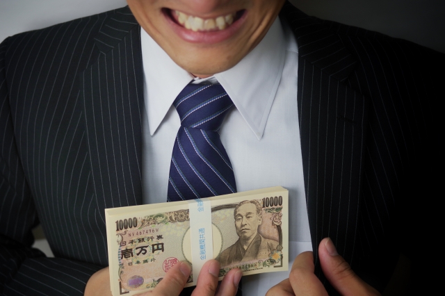 ヤミ金業者は金をせしめてほくそ笑む。見附市の弁護士や司法書士への無料相談に一歩踏み出す